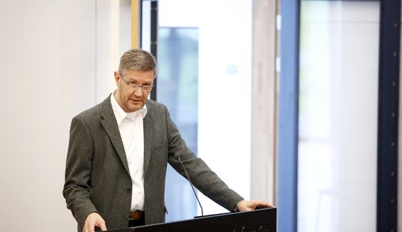 Hinn kosturinn „ríkisstjórn samfélagslegra átaka“