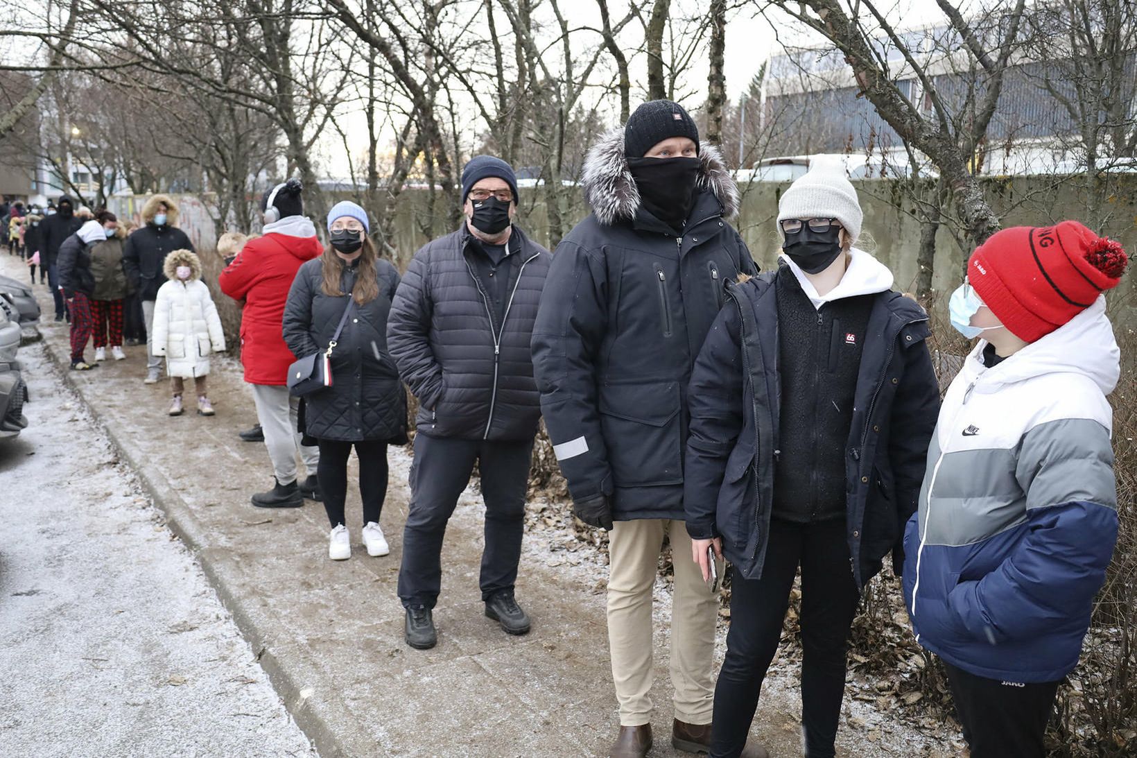 Raðir í sýantöku við Suðurlandsbraut hafa verið langar undanfarna daga.