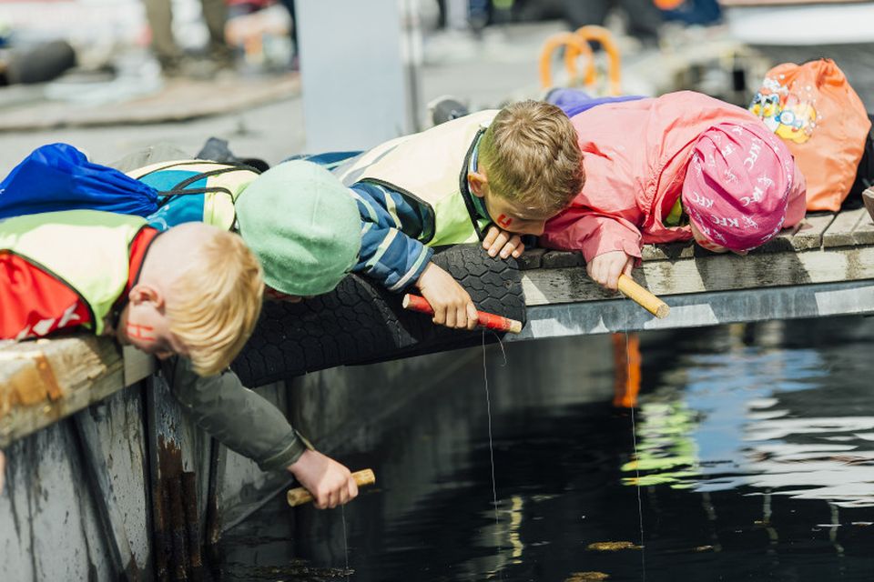 Dorguðu við Flensborgarbryggju