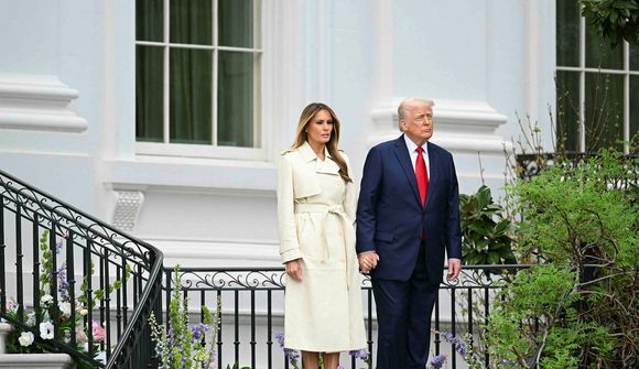 Trump og Melania fara í útför páfa