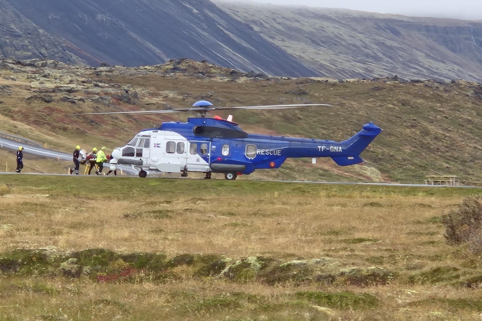 Þyrla Landhelgisgæslunnar á vettvangi.