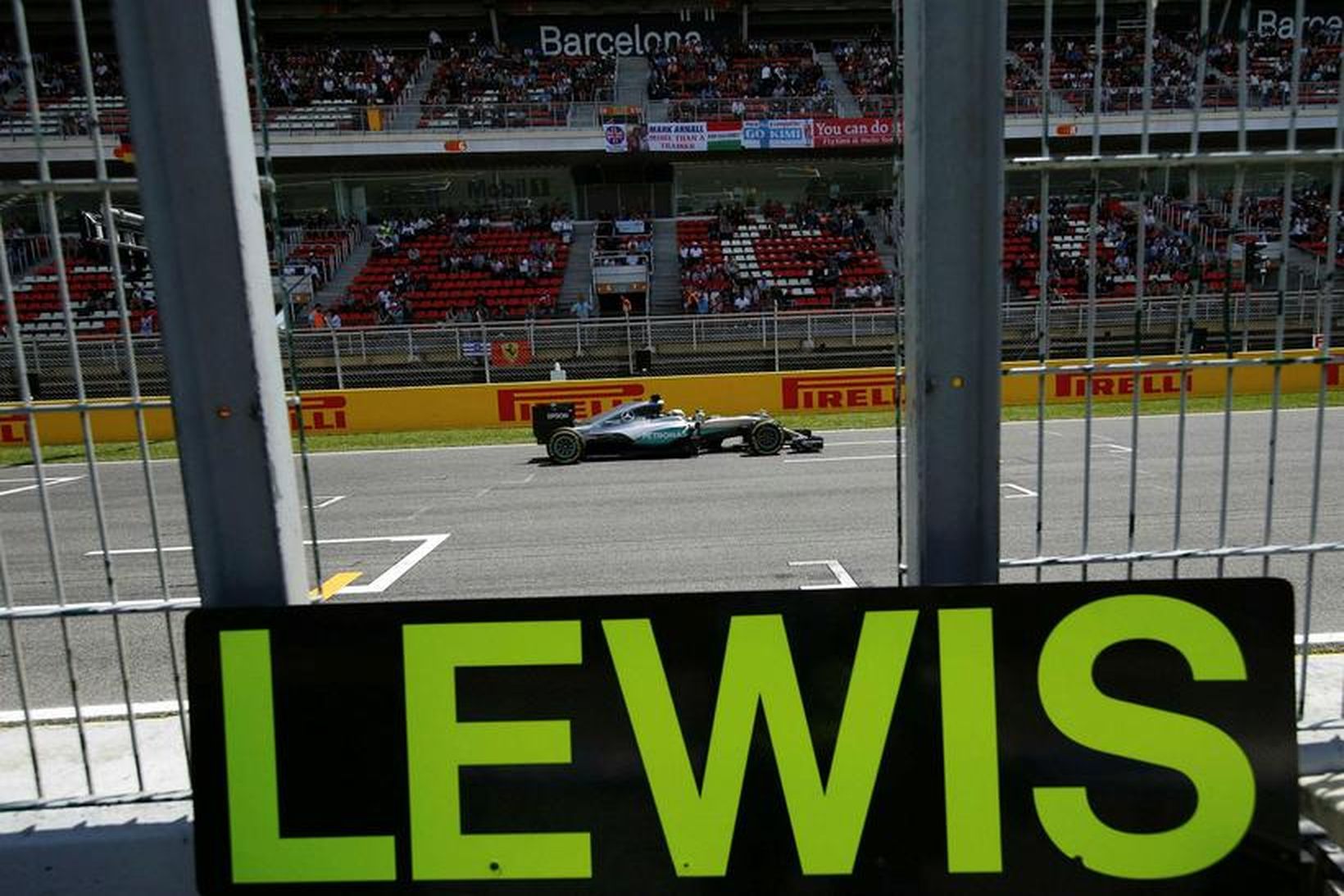 Lewis Hamilton á leið til efsta sætis í tímatökunni í …