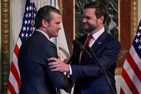 J.D. Vance, varaforseti Bandaríkjanna, og Pete Hegseth, varnarmálaráðherra Bandaríkjanna, voru í hópspjallinu.