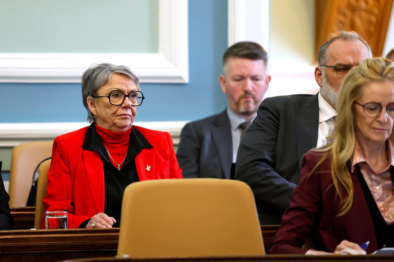 Þingmaður segir launahækkunina til skammar