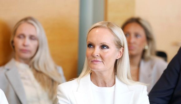 Opinber vinnumarkaður brjóti launastefnu