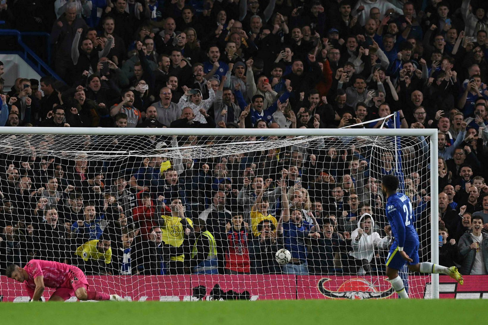 Reece James tryggði Chelsea sigurinn í vítaspyrnukeppni í kvöld.