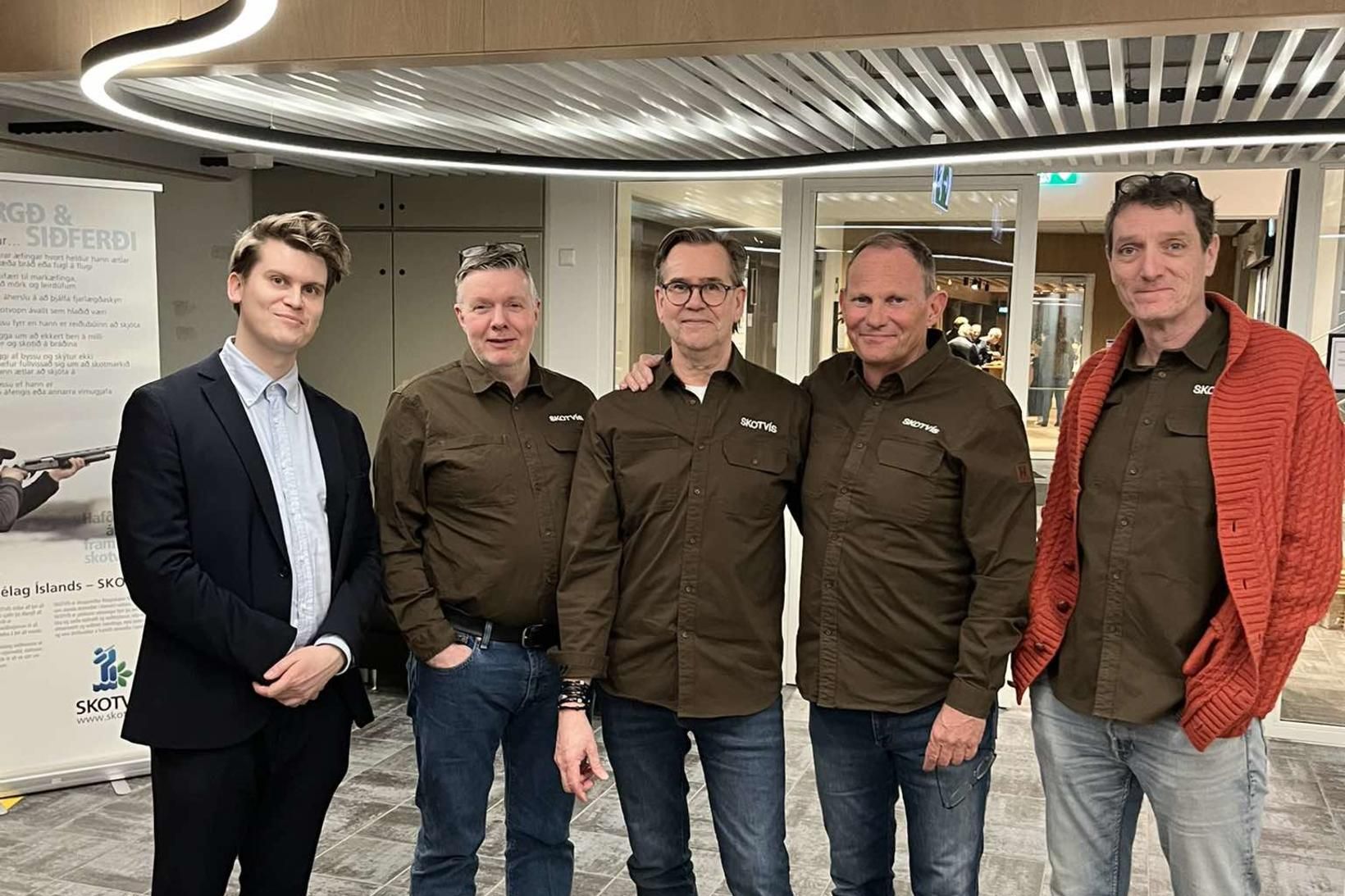 Jóhann Páll Jóhannsson ráðherra veiðimála mætti á aðalfund SKOTVÍS í …