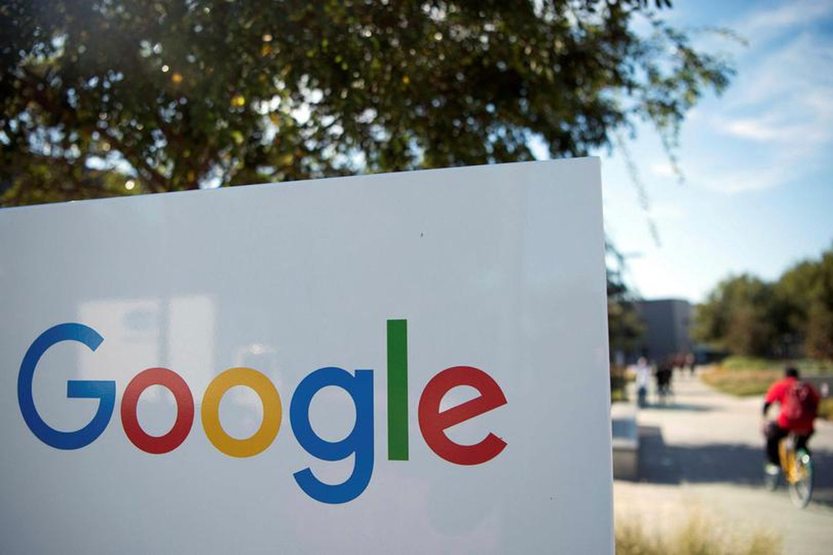 Google hefur fengið sekt upp á 2,4 milljarða evra.
