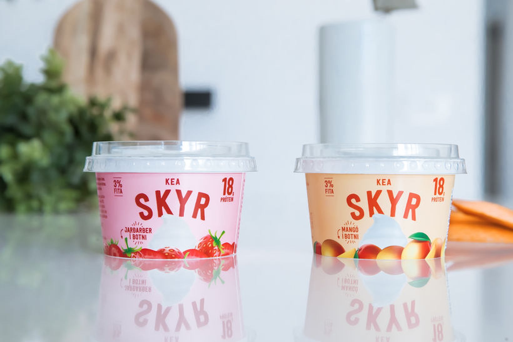 Fyrri nýjungin af tveimur er nýtt tveggja laga KEA skyr …