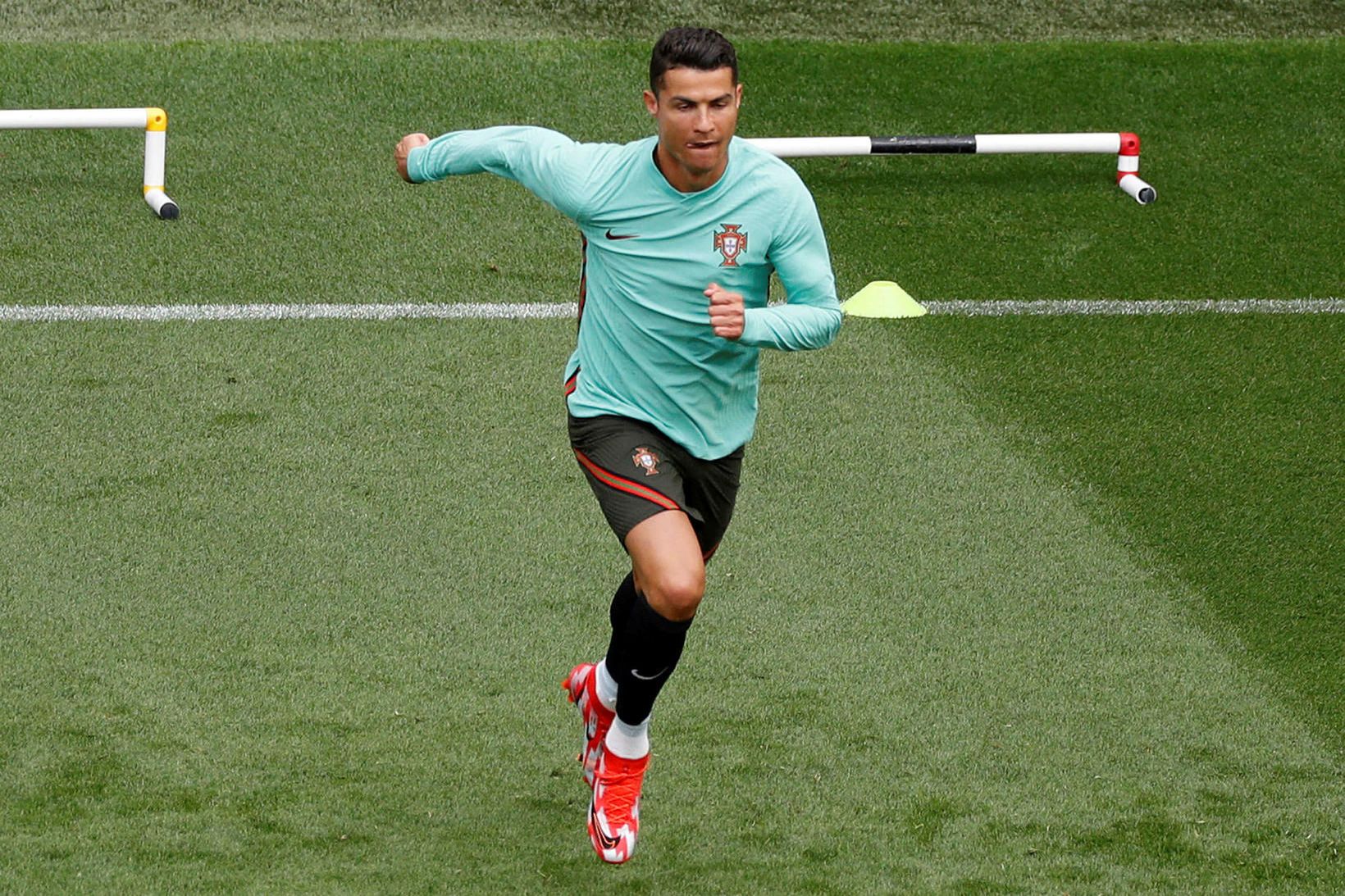 Cristiano Ronaldo á æfingu portúgalska liðsins.