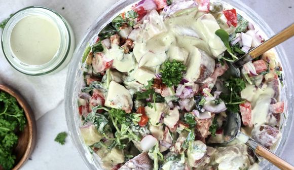 Ferskt kartöflusalat með sinnepssósu sem minnir á sumarið