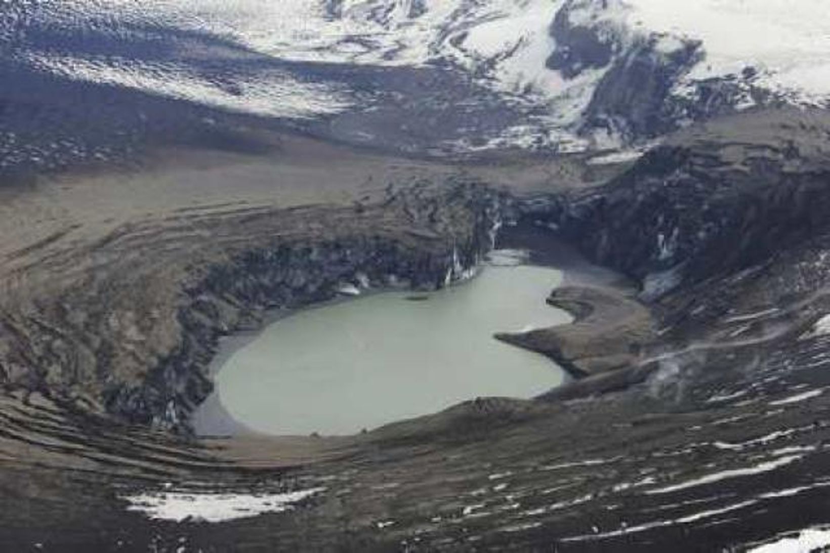 Eldstöðin í Grímsvötnum eftir gos.