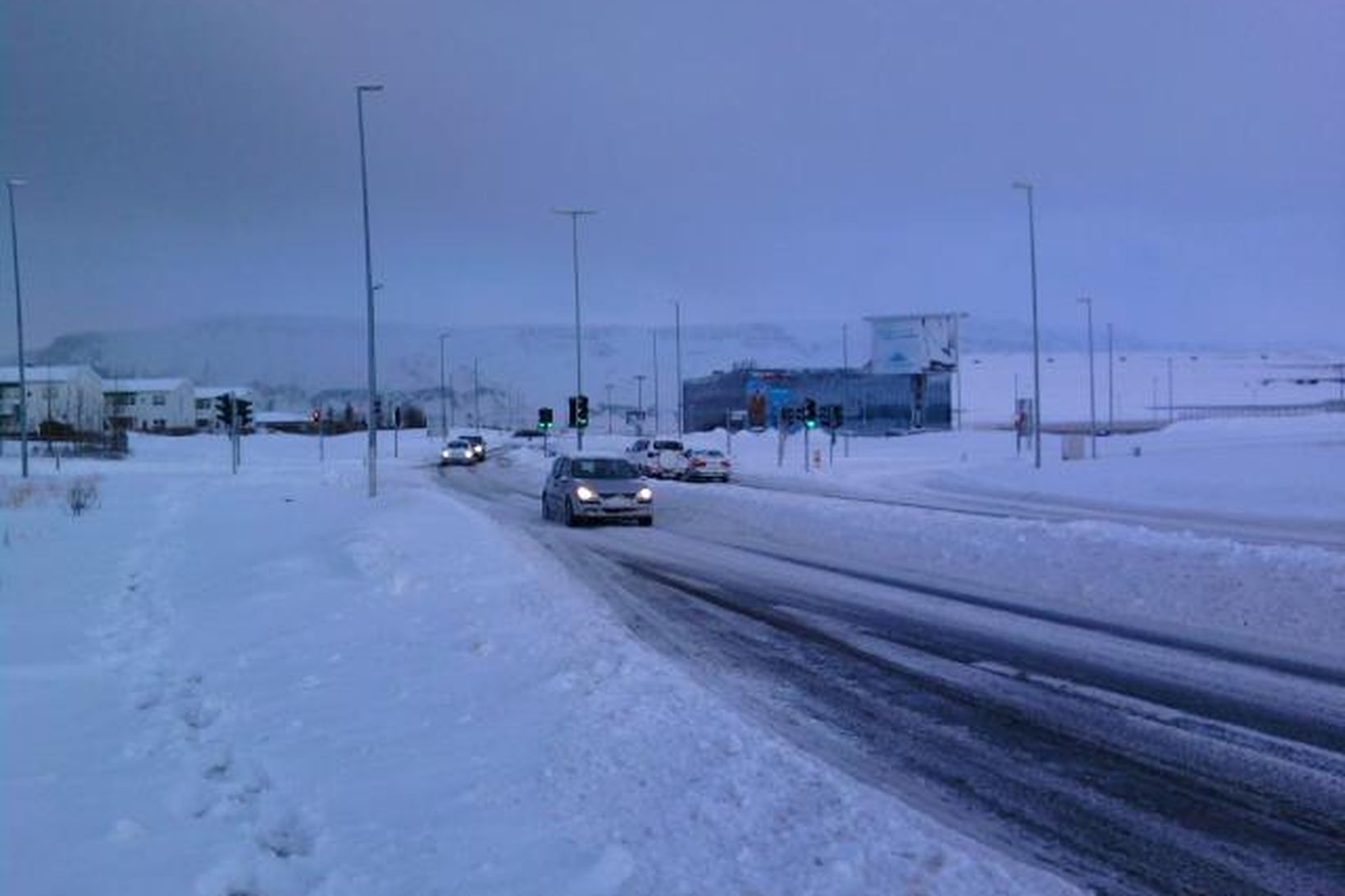 Slys á vegum aukast til muna í þeirri slæmu færð …