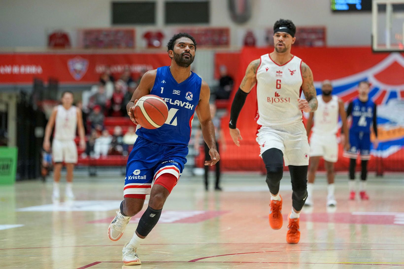 Keflavík - Valur, staðan er 16:21