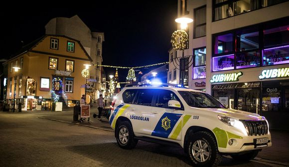Verða áfram með viðbúnað í bænum