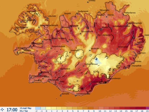 The Icelandic Meteorological Office's temperature forecast for 5 PM on Tuesday.