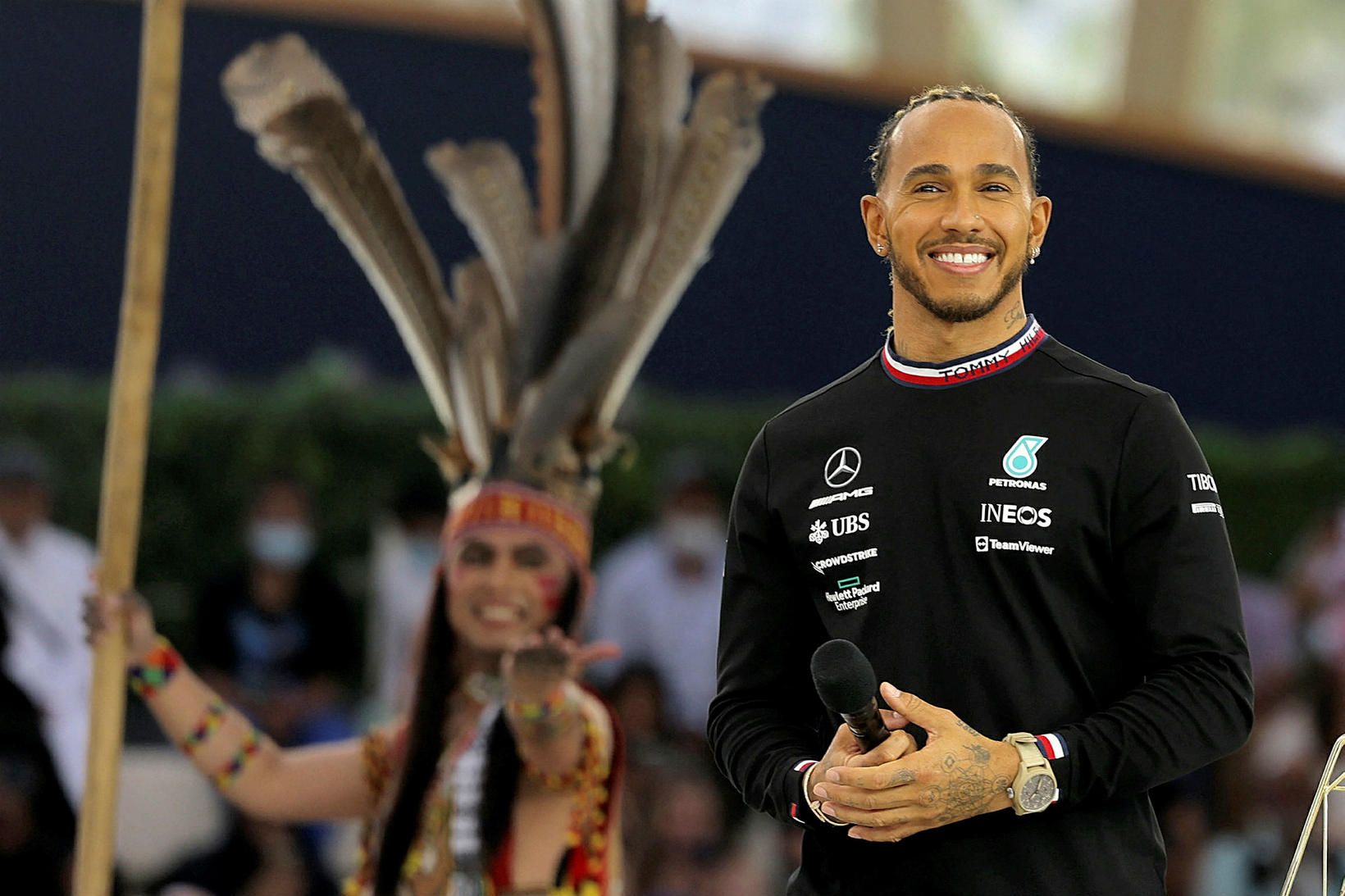 Lewis Hamilton mun brátt bera nafnið Lewis Hamilton-Larbalestier.