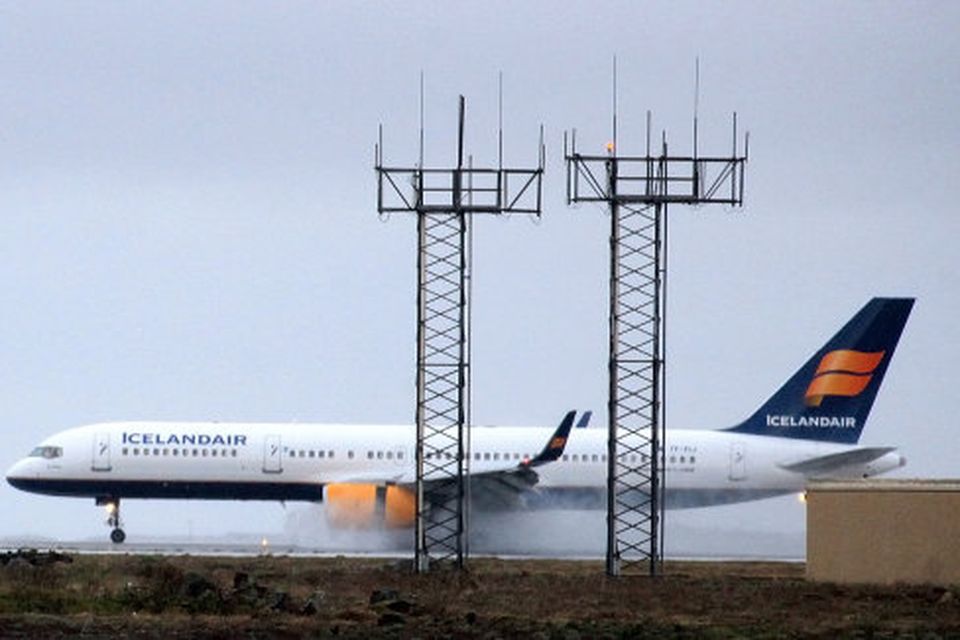 Flugvél Icelandair á Keflavíkurflugvelli.