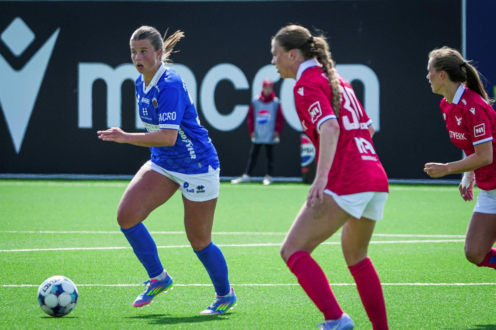 Olga Ingibjörg Einarsdóttir úr Fram með boltann í dag.