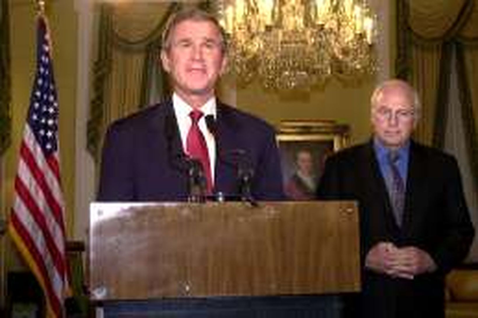 George W. Bush hafnaði því alfarið að funda með Gore.