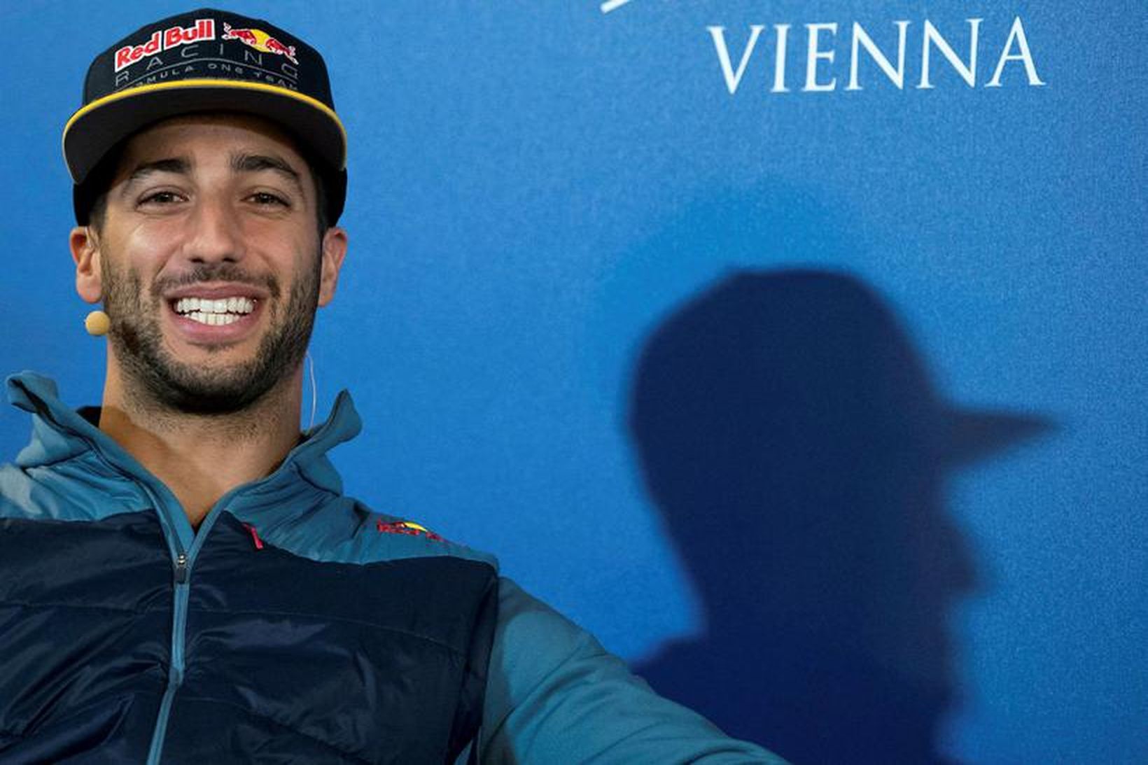 Daniel Ricciardo verður hjá Red Bull 2017 og 2018.
