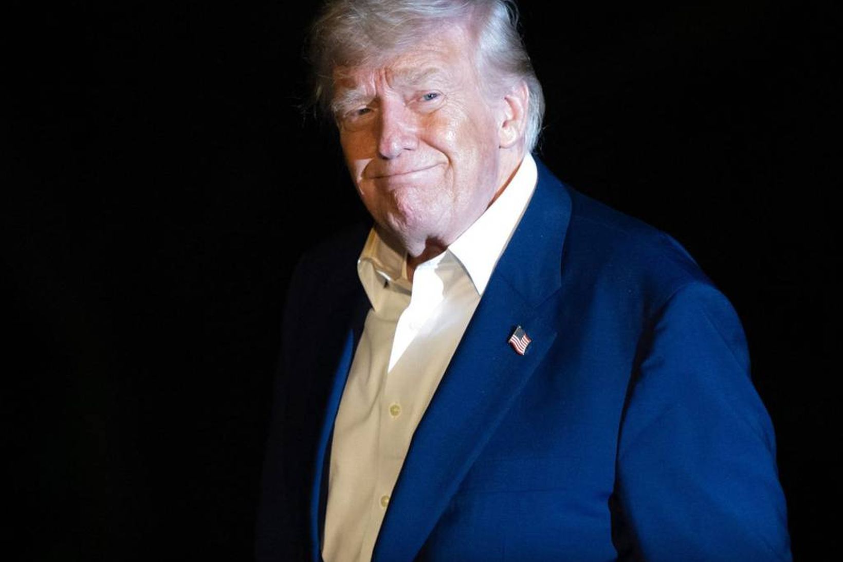 Donald Trump lét gamminn geisa á samfélagsmiðlum um helgina.
