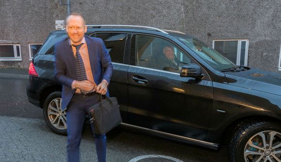 Pólitískur ráðherra, ekki fagráðherra