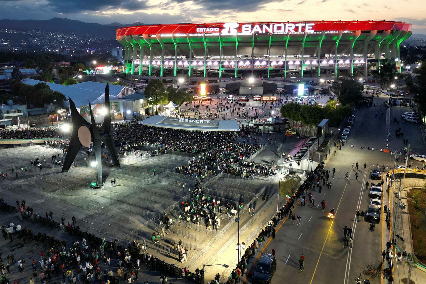 Féll og lést fyrir landsleikinn