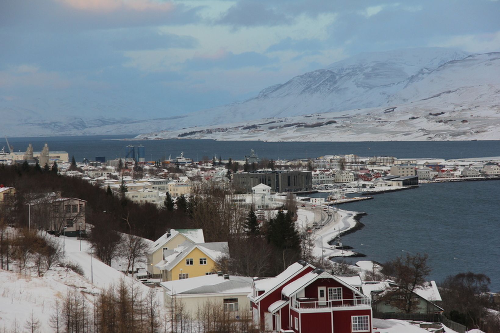 Höfuðstaður Norðurlands er fjórði stærsti kaupstaður landsins og íbúum hefur …