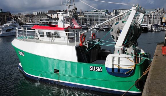Endurunnið plast að toghlerum á Dalvík