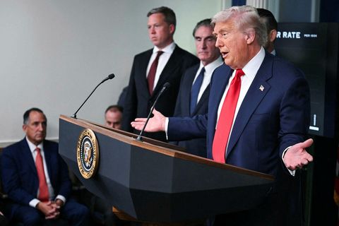Trump velti aftur upp þeim möguleika að Úkraína og Rússland gætu skipst á landsvæði á …