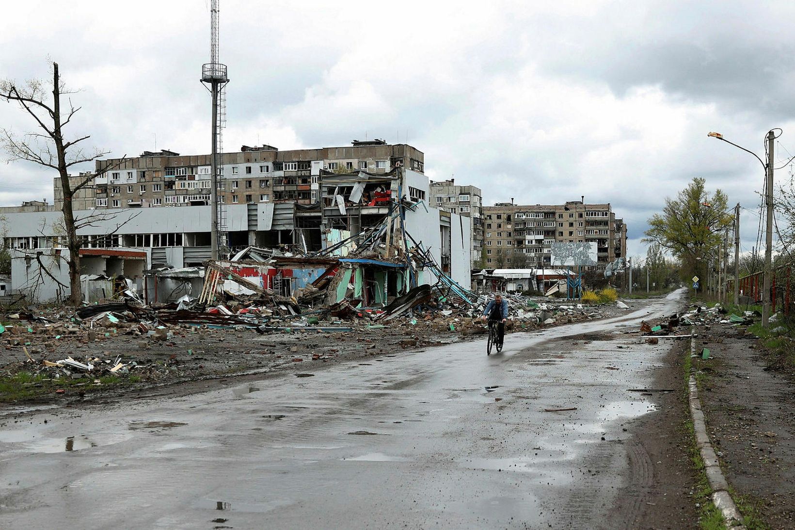 Eyðileggingin í borginni Avdívku í Donetsk-héraði.