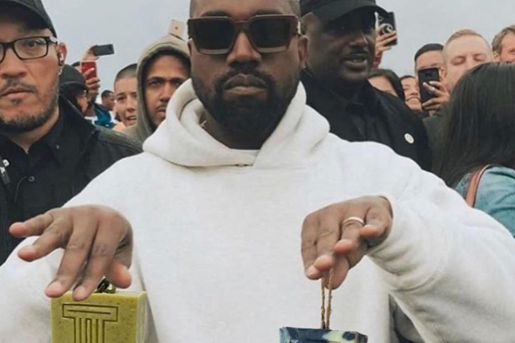 Kanye West er einn þerira sem notar Terra-Tory.