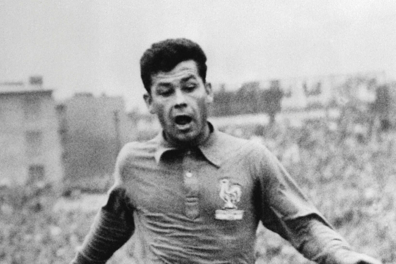 Just Fontaine í landsleik með Frökkum 1957.