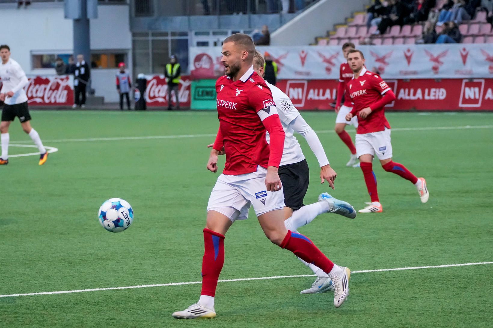 Valur vann FH sannfærandi