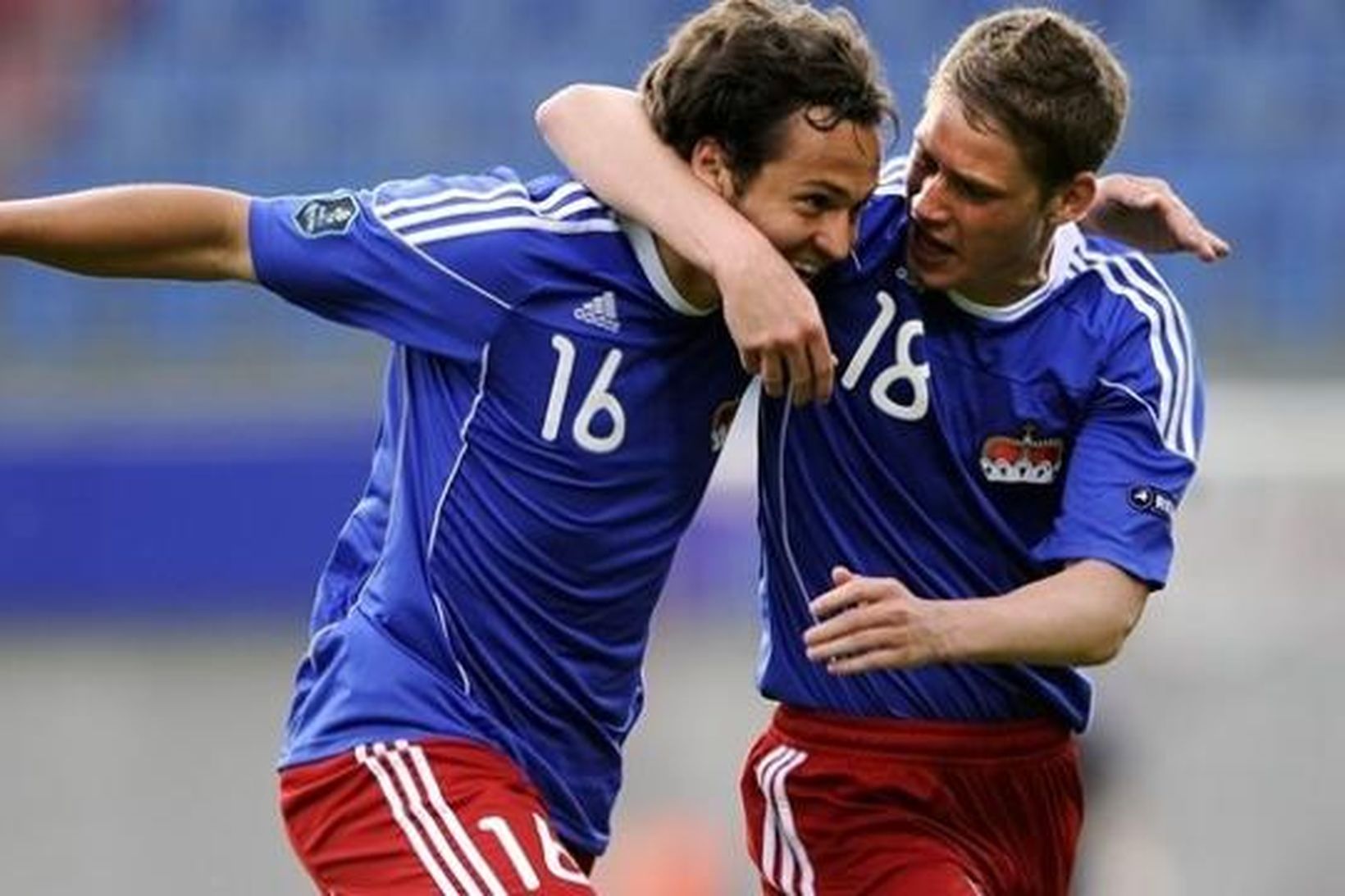 Leikmenn Liechtenstein fagna marki í kvöld.