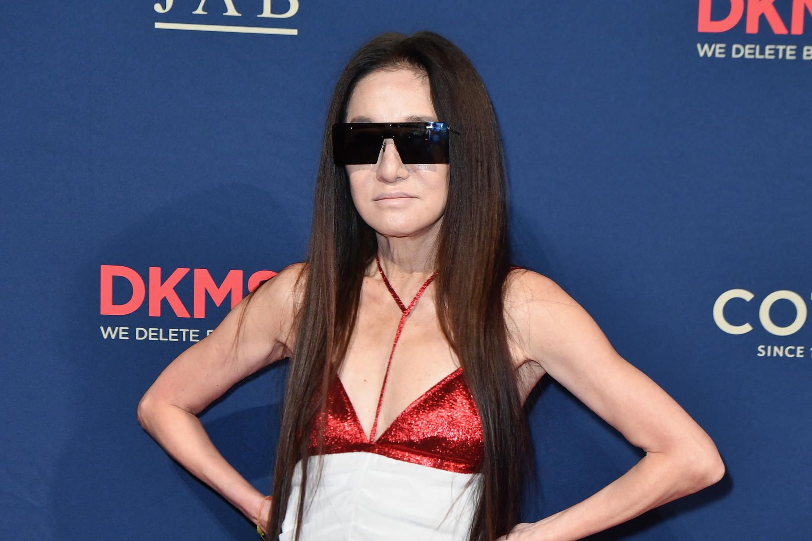 Vera Wang stal senunni 76 ára gömul