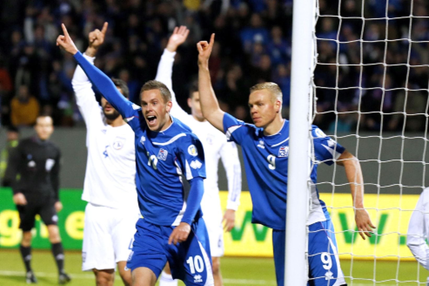 Gylfi Þór Sigurðsson og Kolbeinn Sigþórsson eru báðir í byrjunarliði …