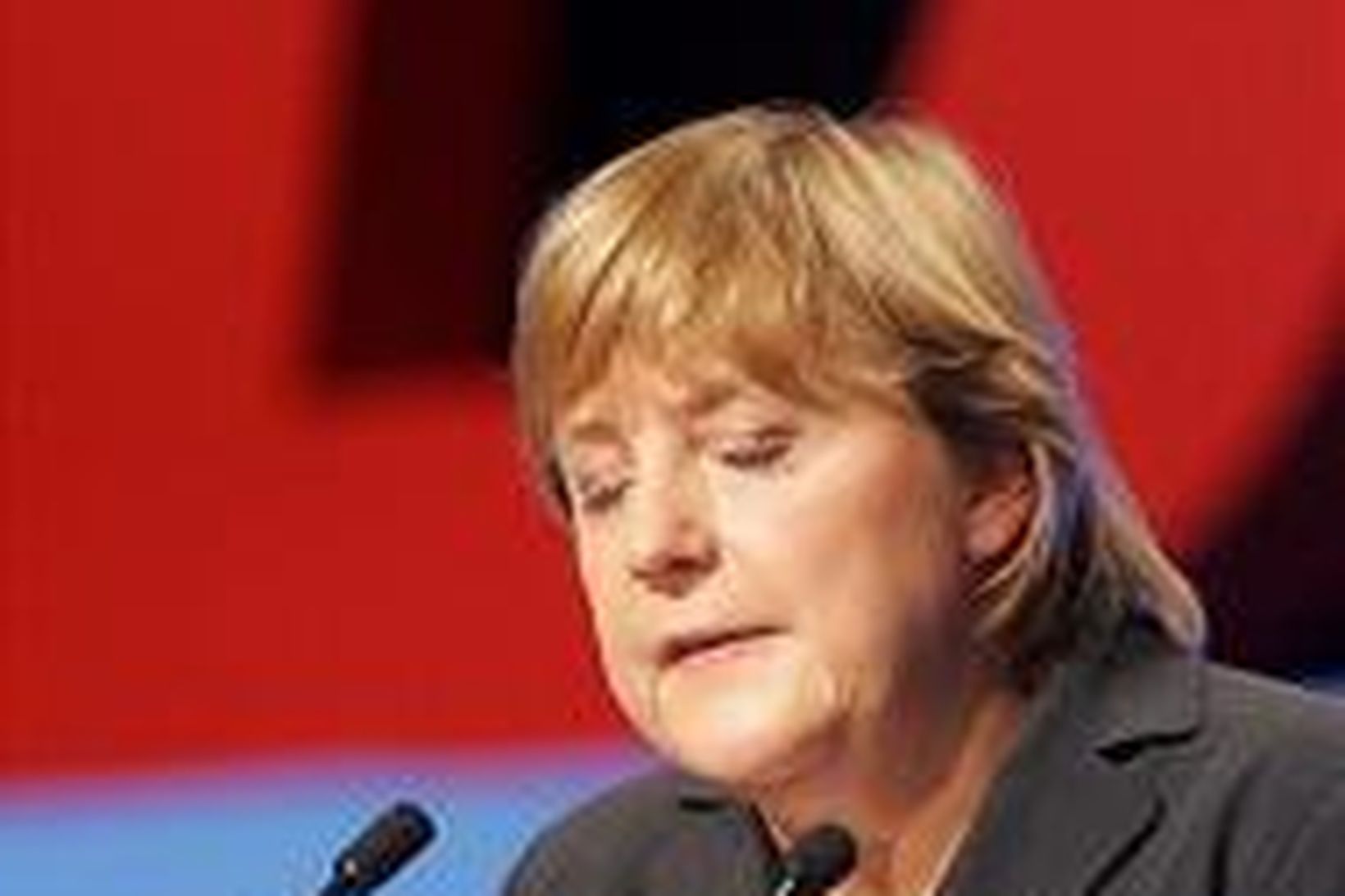Merkel ávarpar flokksþing CDU í Dusseldorf í dag.