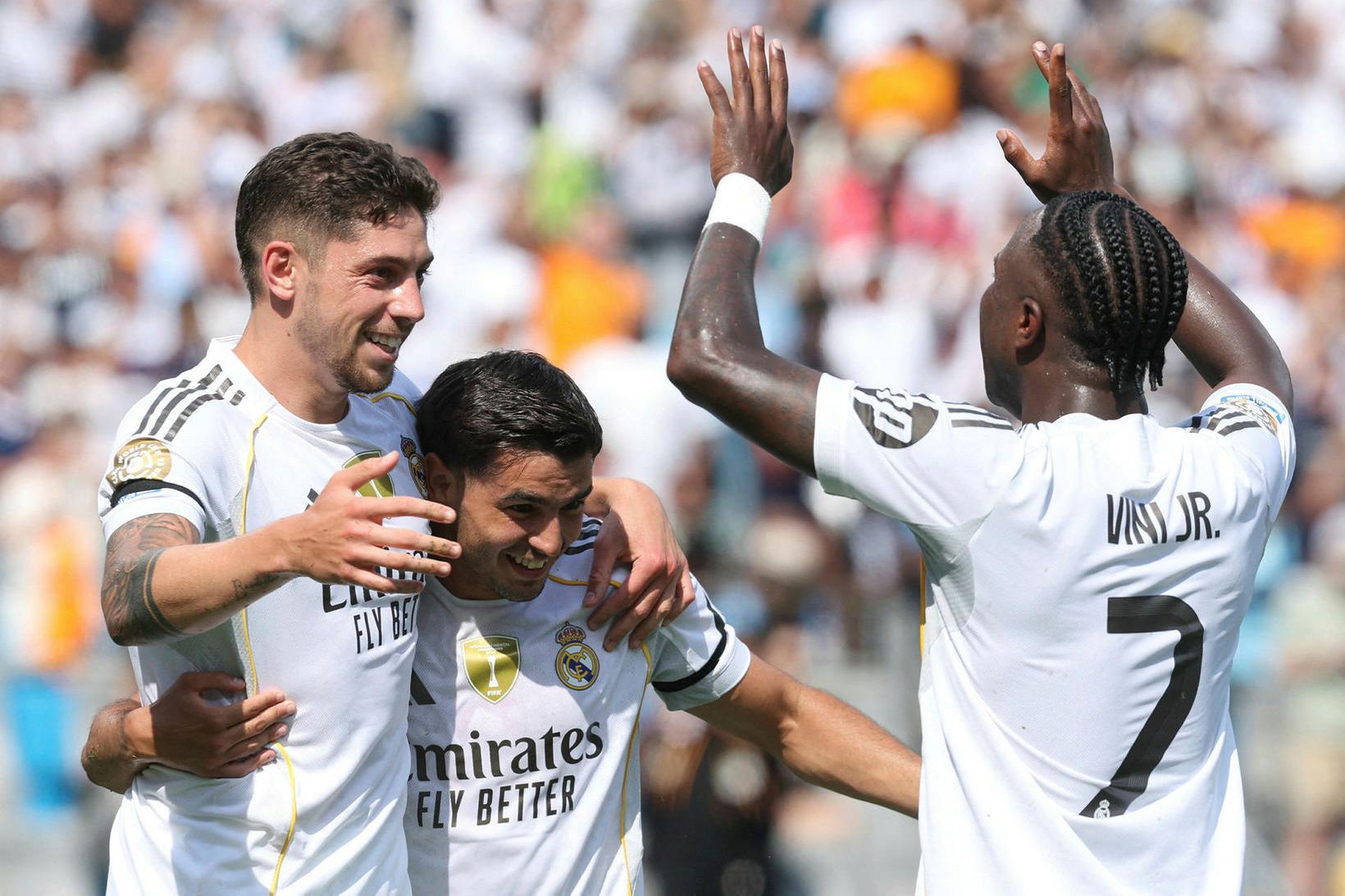 Federico Valverde fagnar marki sínu ásamt liðsfélögum sínum.