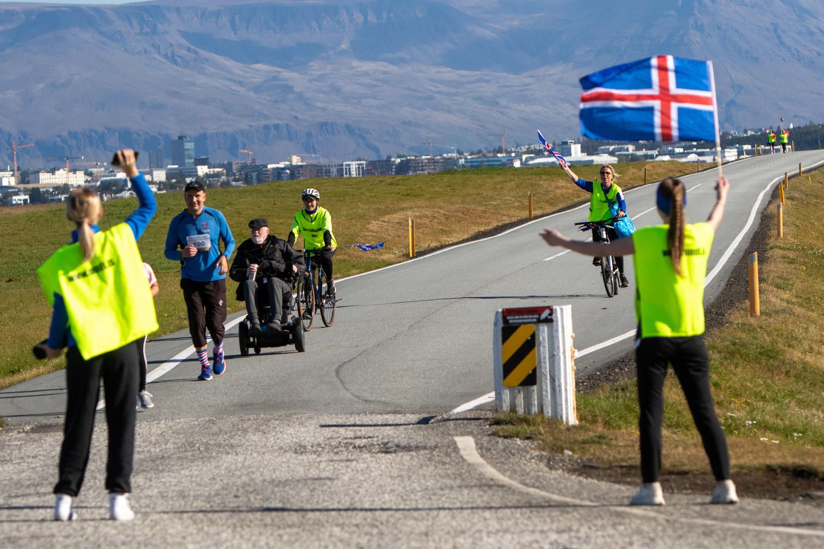 Guðni Th. Jóhannesson, forseti Íslands, og Ólafur Oddasson, hlupu saman …