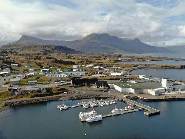 Djúpivogur in Múlaþing. Most of the roads are under the care of the Icelandic Road Administration.
