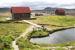 Allir skálar Ferðafélags Íslands eru nú opnir. Hér má sjá skálana á Laugafelli.