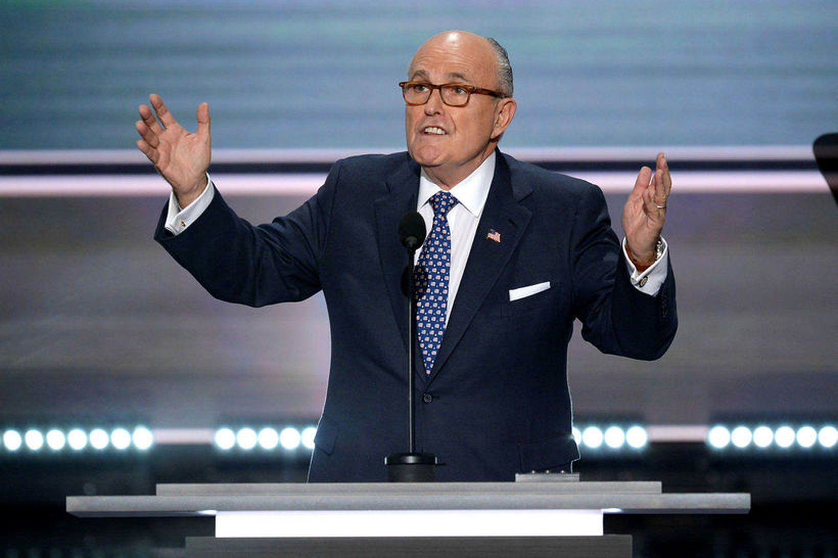 Rudy Giuliani er nú lögfræðilegur ráðgjafi Trumps en hann var …