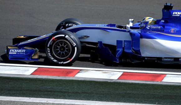 Sauber áfram með Ferrarivélar