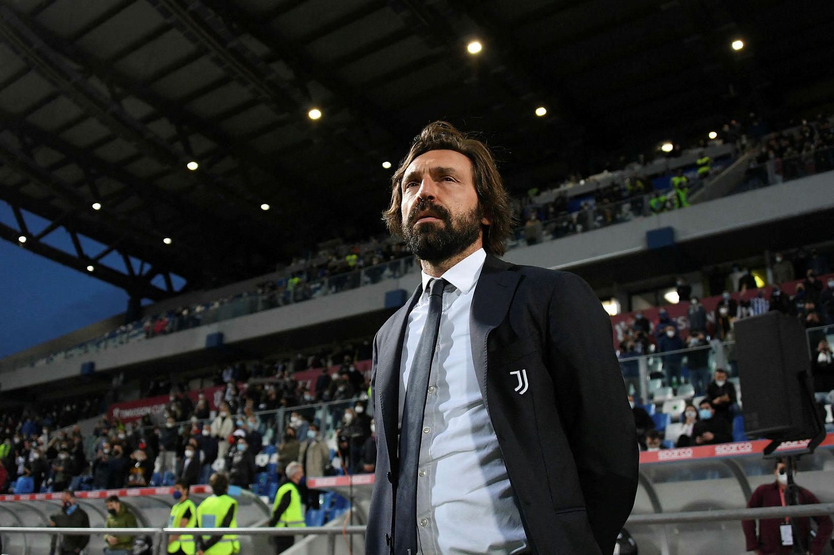 Andrea Pirlo hefur verið sagt upp störfum.