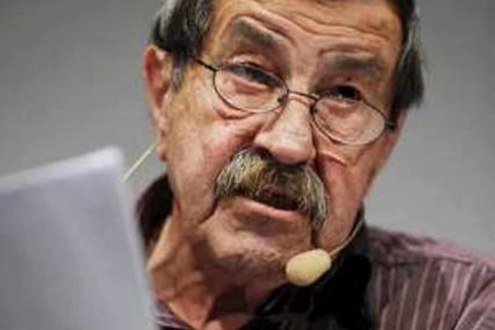 Gunter Grass hlaut bókmenntaverðlaun Nóbels árið 1999.