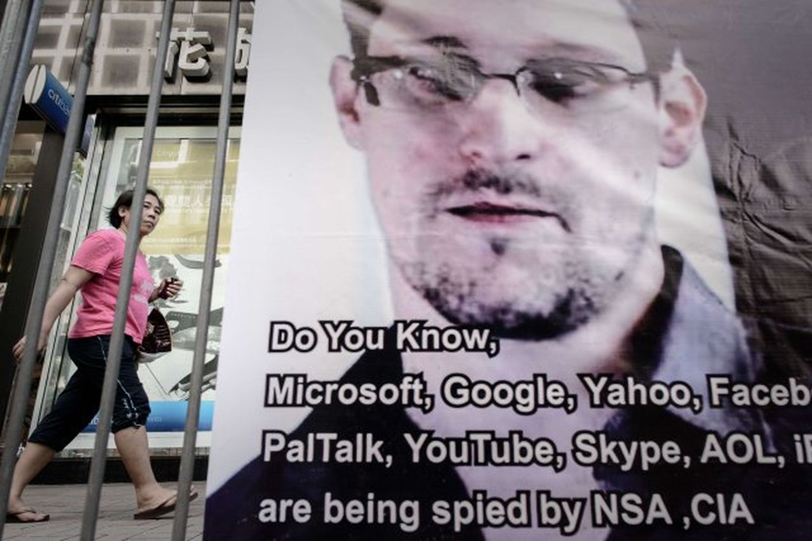 Snowden hefur sótt um pólitískt hæli í 21 landi.
