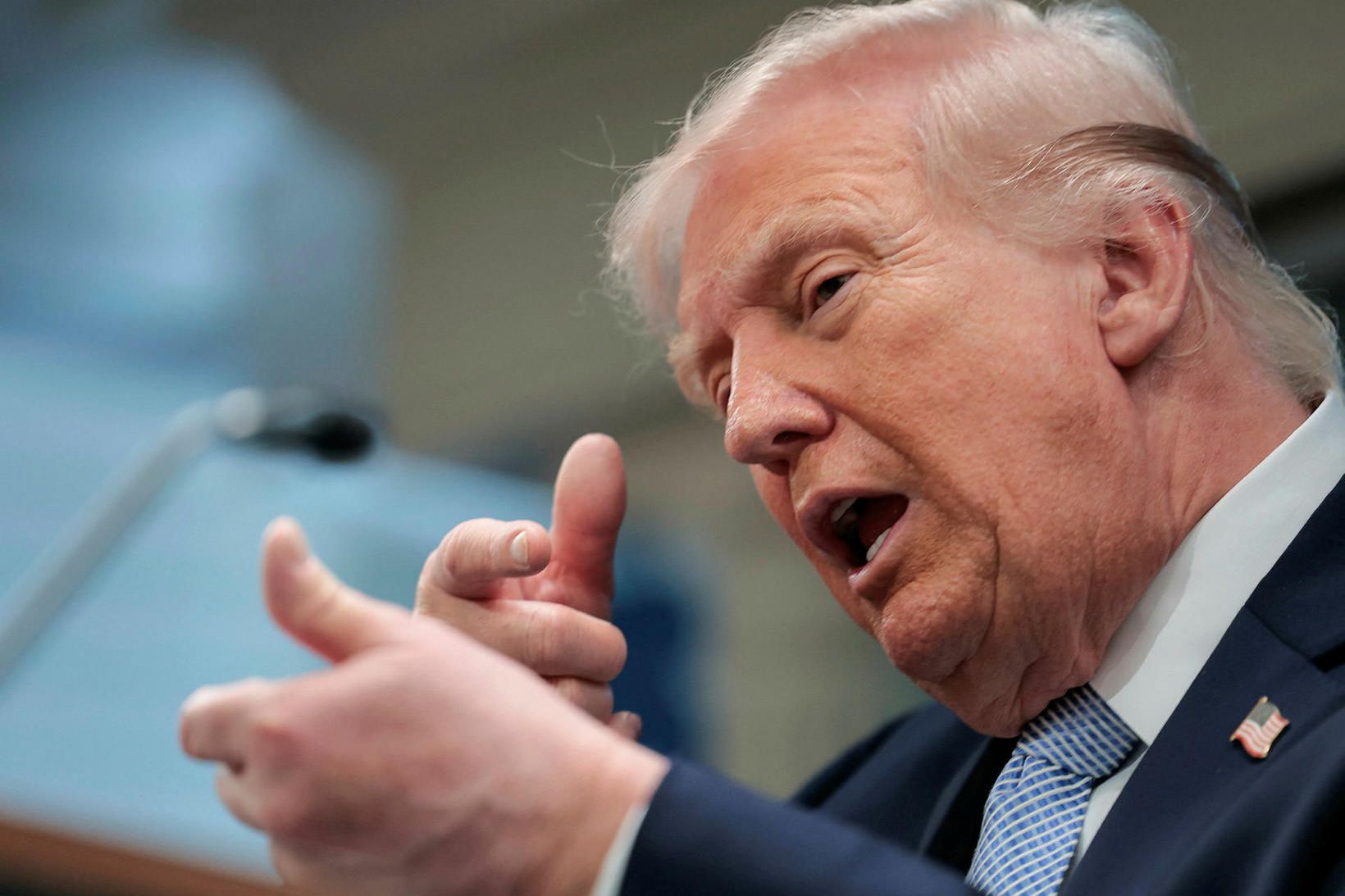 Trump segir Ísrael og Íran sækjast eftir „tafarlausu VOPNAHL