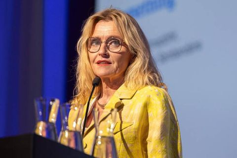 Heiða Björg Hilmisdóttir er borgarstjóri Reykjavíkur. Reksturinn reiðir sig á lántökur og stendur ekki án …